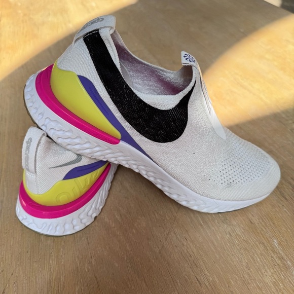 Women’s Nike React Phantom White and MultiColor Slip-On Sneakers. - Picture 2 of 6